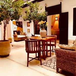 riad-les-5-soeurs.marrakeshhotelsmorocco.com/